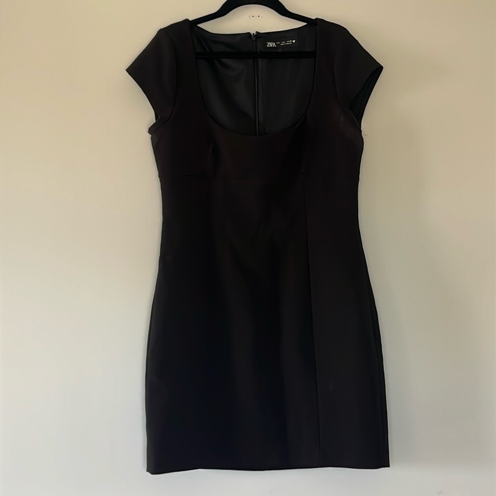 Zara Black Scoop Neck Stretch Mini Dress - L